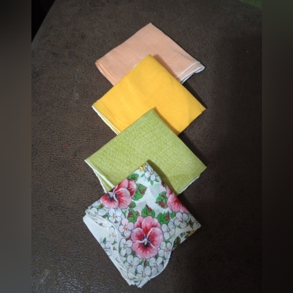 LOT of 4 gentlemen's handkerchiefs for suits - Picture 1 of 1